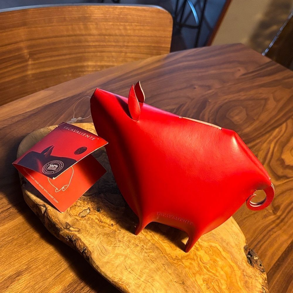 Vacavaliente Amigo Piggy Bank made of recycled leather